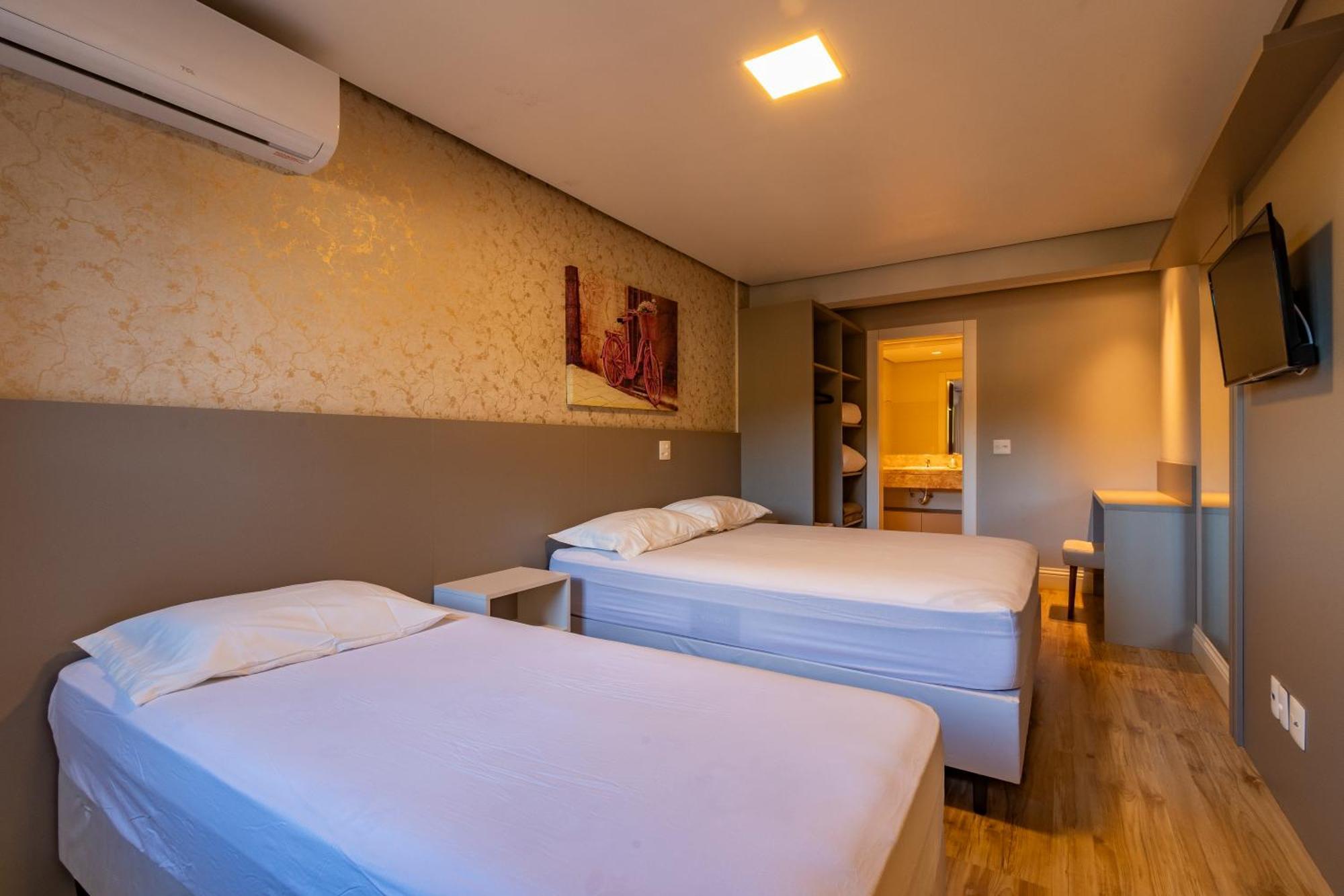 A Apenas 300 Mts Da Rua Coberta, No Exclusivo Via Florida Apartment Gramado Exterior foto
